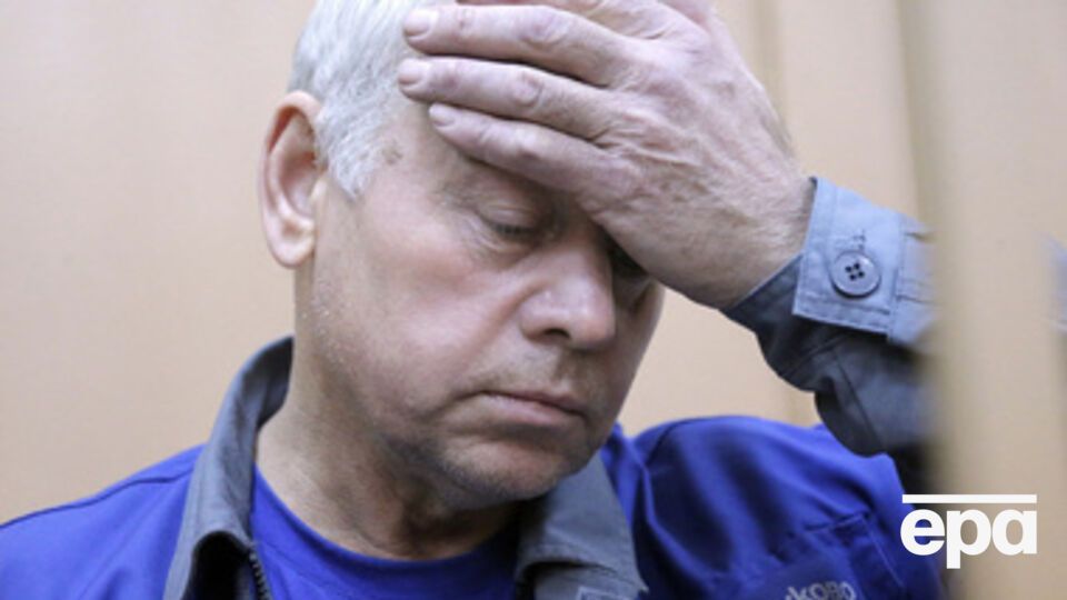 Водитель роковой снегоуборочной машины Владимир Мартыненко