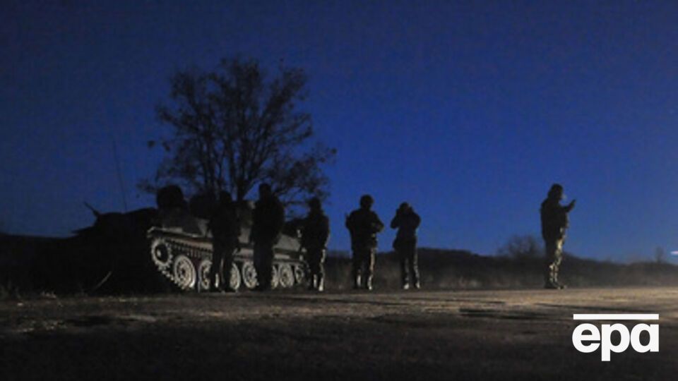 Обстрелы боевики ведут по всем блокпостам в этом районе