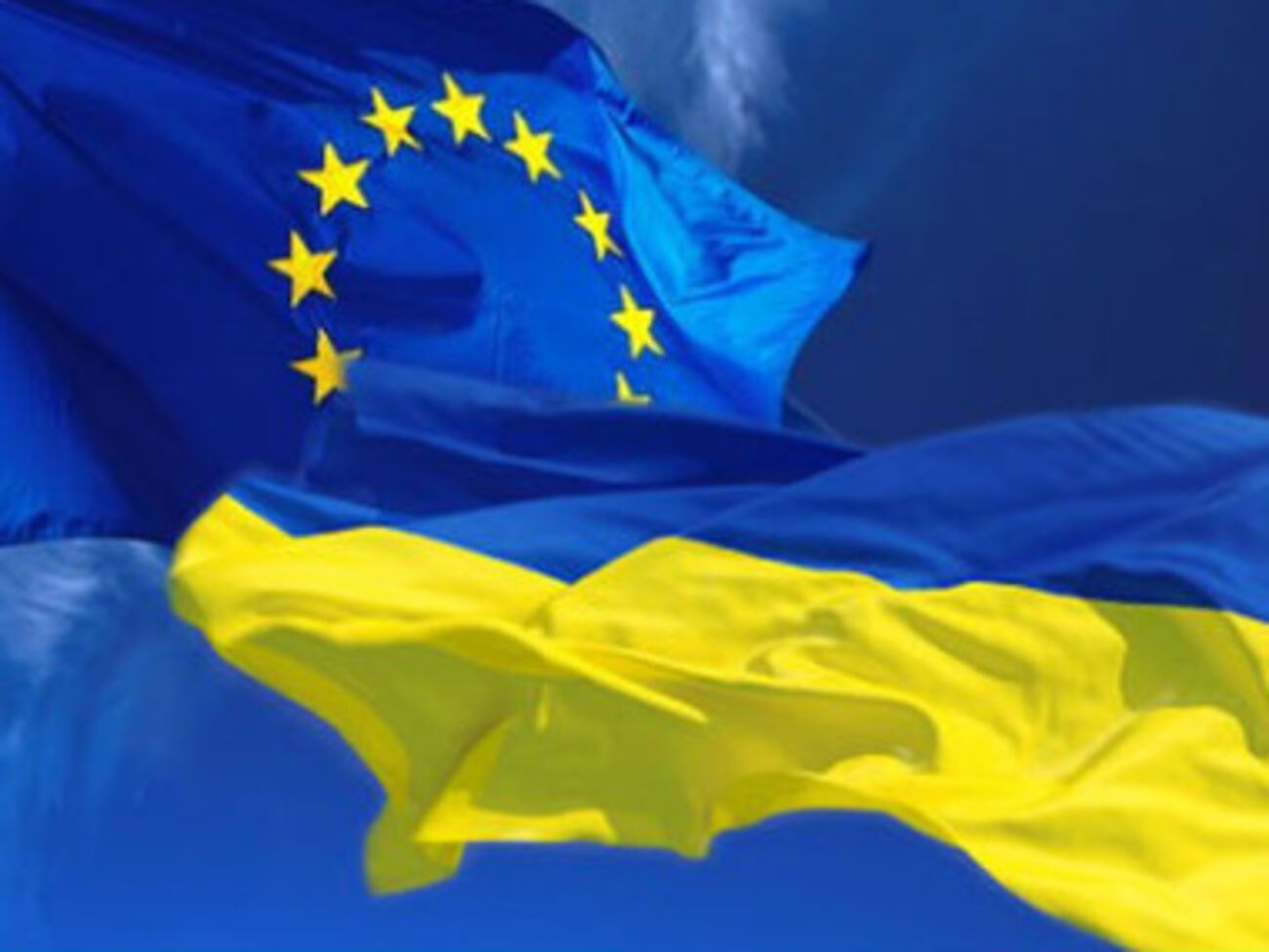 ЕС обязуется поддерживать Украину на ее пути к современной европейской демократии