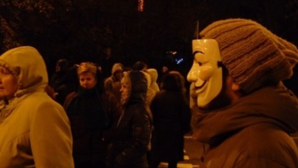 Митингующие заявили, что соберутся снова днем 1 ноября, если тепло в дома не дадут.