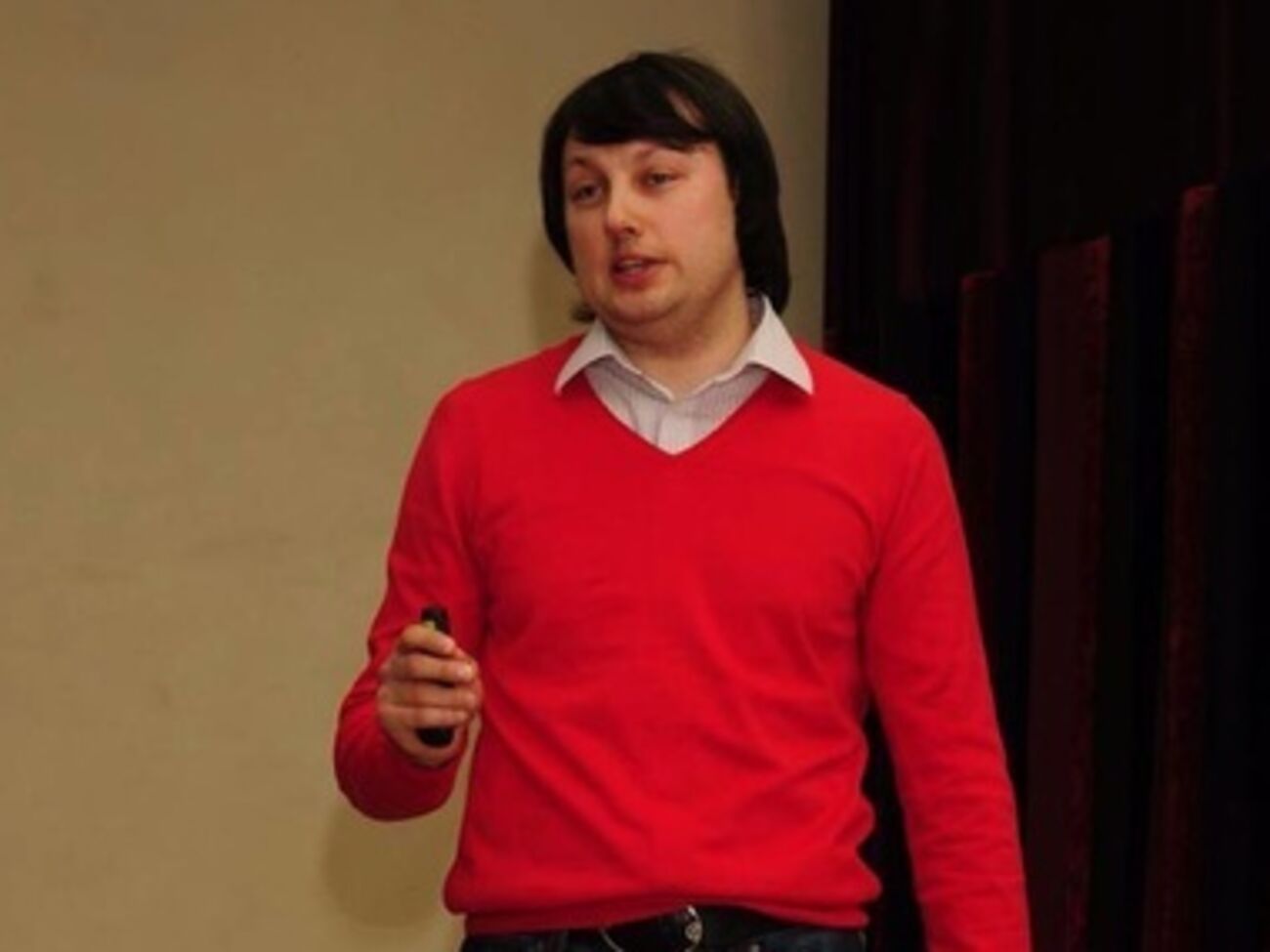 По словам Мендеса, жители Донецка обвиняют украинскую армию в неизбирательных методах ведения войны.