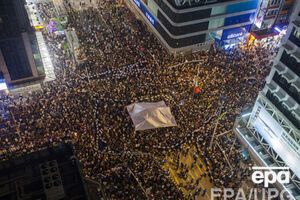 Власти требуют, чтобы протестующие разошлись, чтобы "дети могли спокойно ходить в школы"