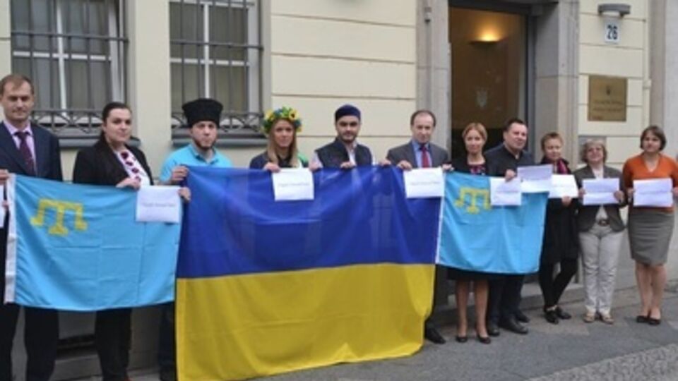 Акция прошла у посольства Украины в Берлине