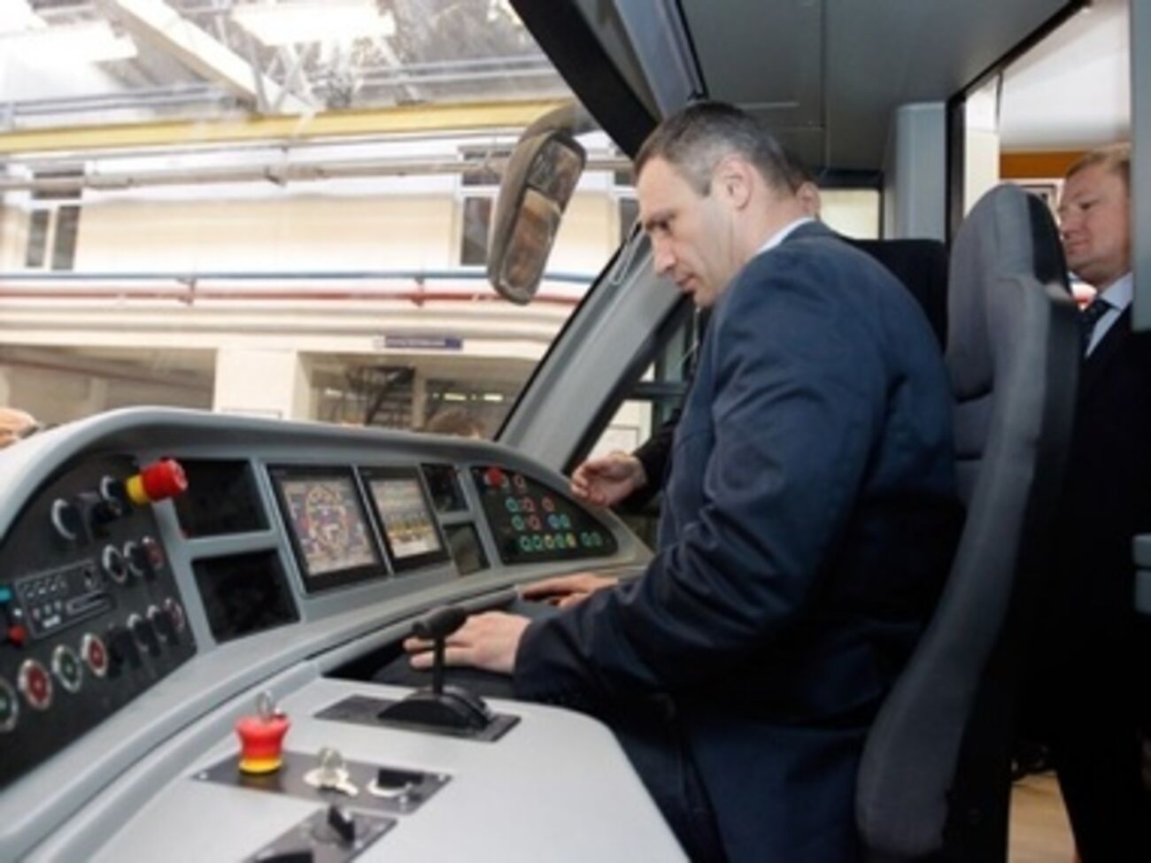 Кличко: В Украине производят технику действительно европейского уровня