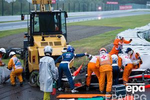 Бьянки вылетел с трассы и врезался в трактор