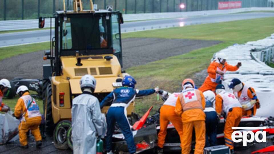 Бьянки вылетел с трассы и врезался в трактор