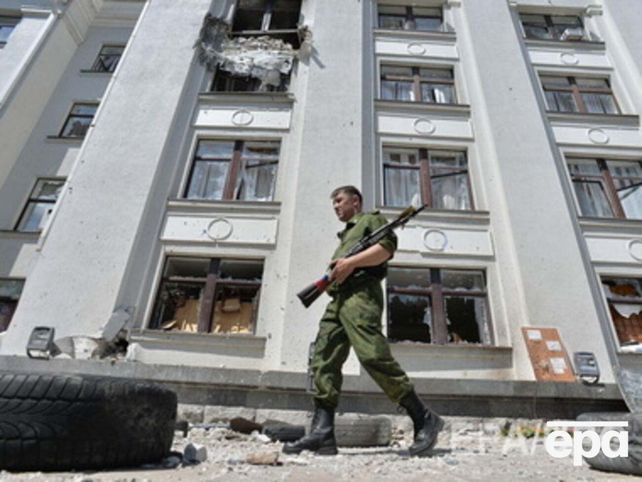 В Луганске "кадыровцы" выгнали местных боевиков из захваченного здания СБУ