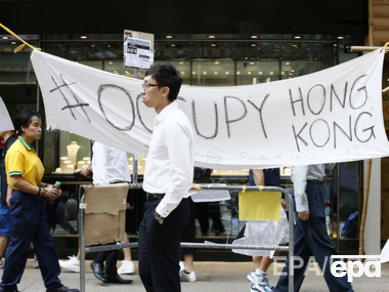 Митингующие пообещали не блокировать входы в правительственные здания