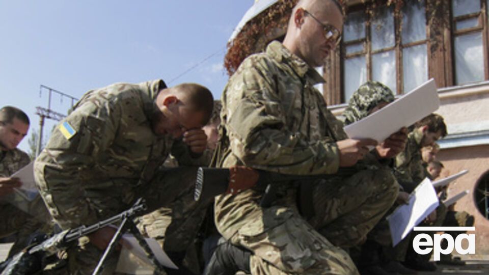 Военные будут сами выбирать банк, где получать зарплату