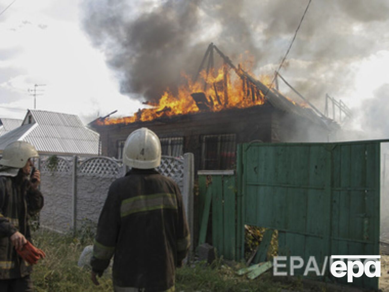 В Донецке из-за обстрелов возникли пожары в шести домах