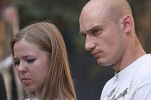 С парашютистов снимут обвинение в вандализме