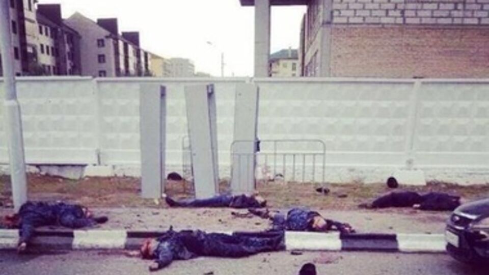 В результате взрыва погибли пять полицейских