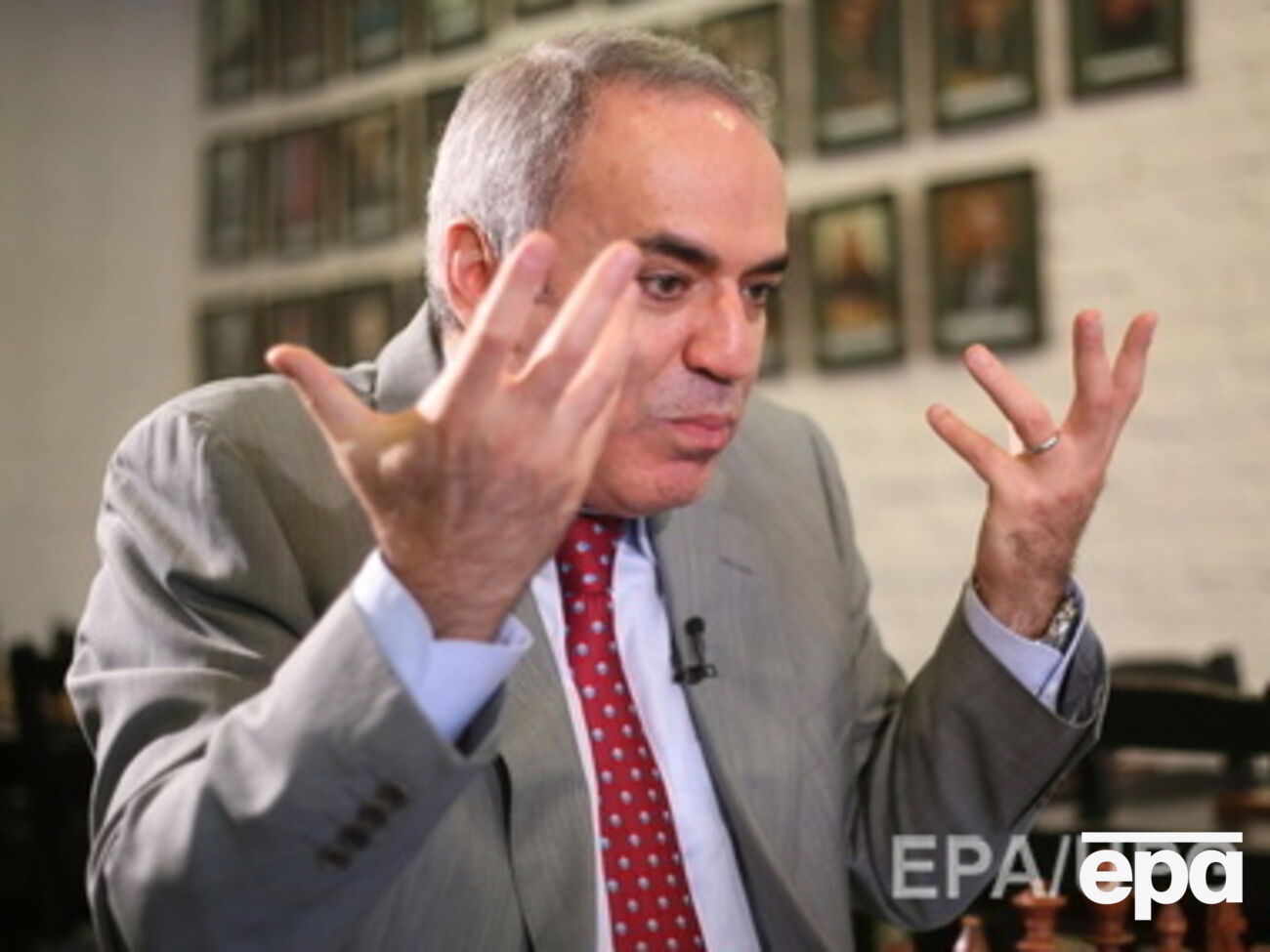 Каспаров: Политика Кремля непредсказуема и опасна