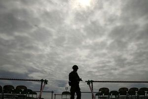Минимум один американский солдат погиб, захотев сфотографировать буйство стихии