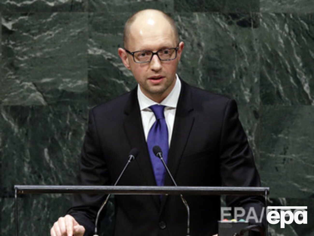 Яценюк открыл заседание Кабмина