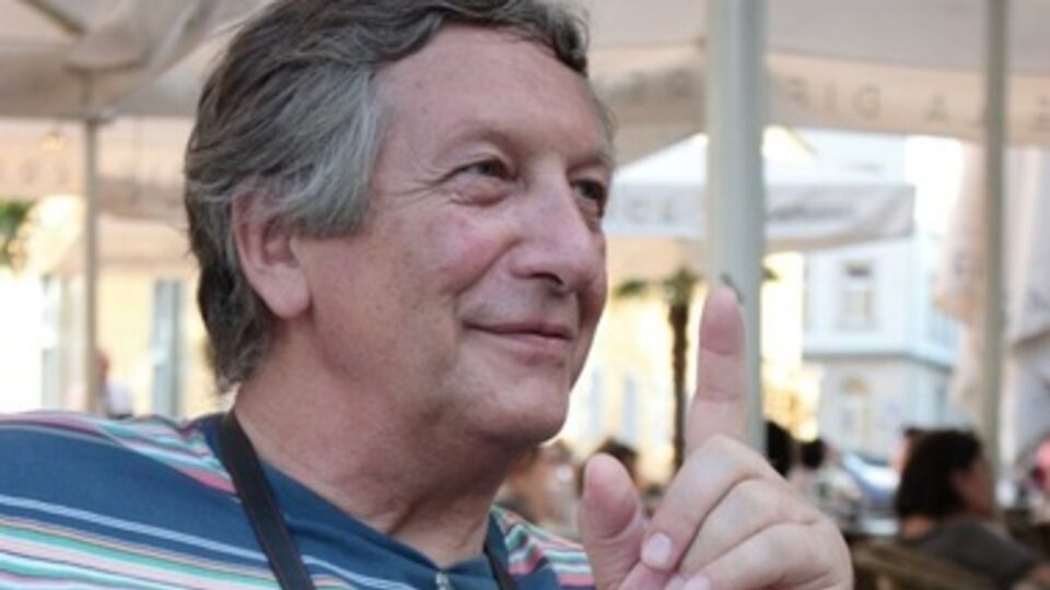 Константин Боровой: Усилия Путина возродить СССР привели к двоемыслию: народ радостно поддакивает режиму, а на деле никто не хочет оказаться с пустыми прилавками