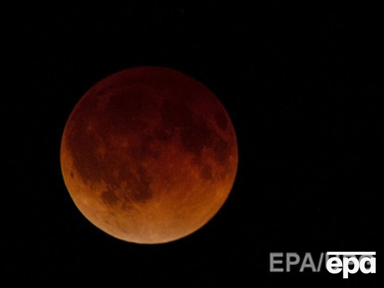 Земляне смогут наблюдать "кровавую Луну"