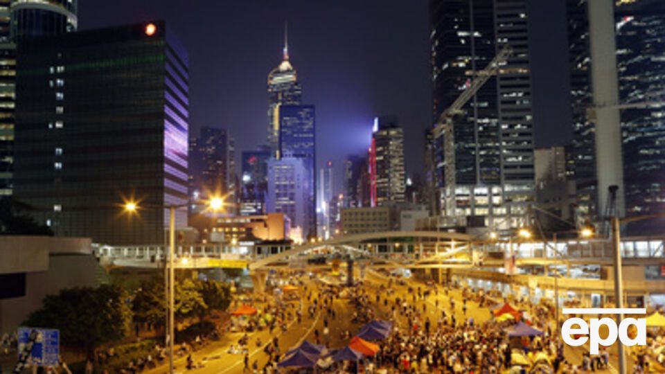 Протестующие в Гонконге начали расходиться
