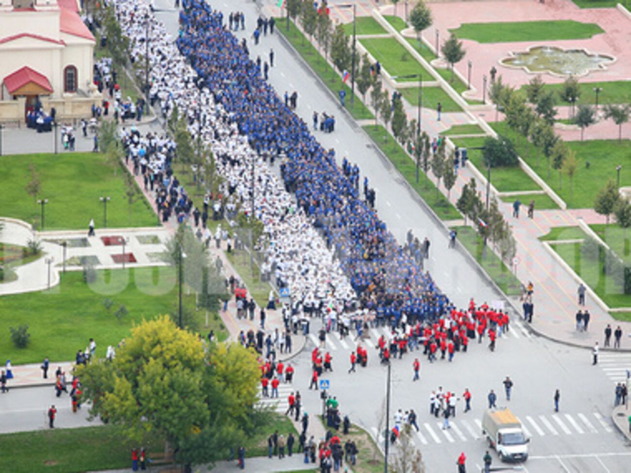 Чеченцы вышли поддержать политику Путина