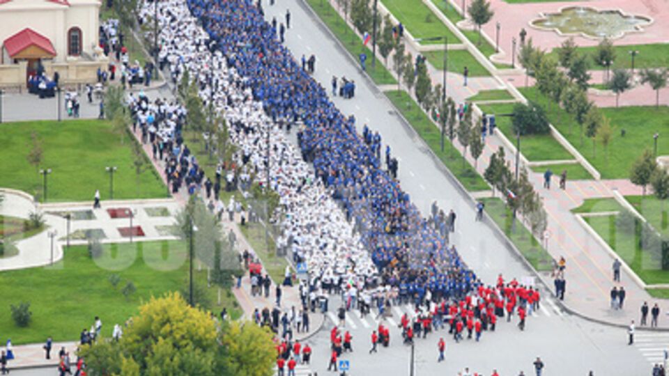 Чеченцы вышли поддержать политику Путина