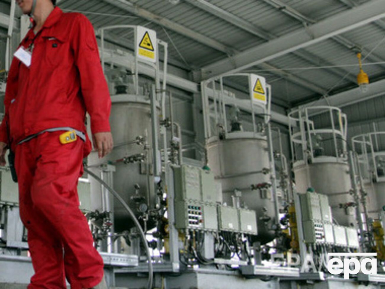 Цены на нефть ускорили падение