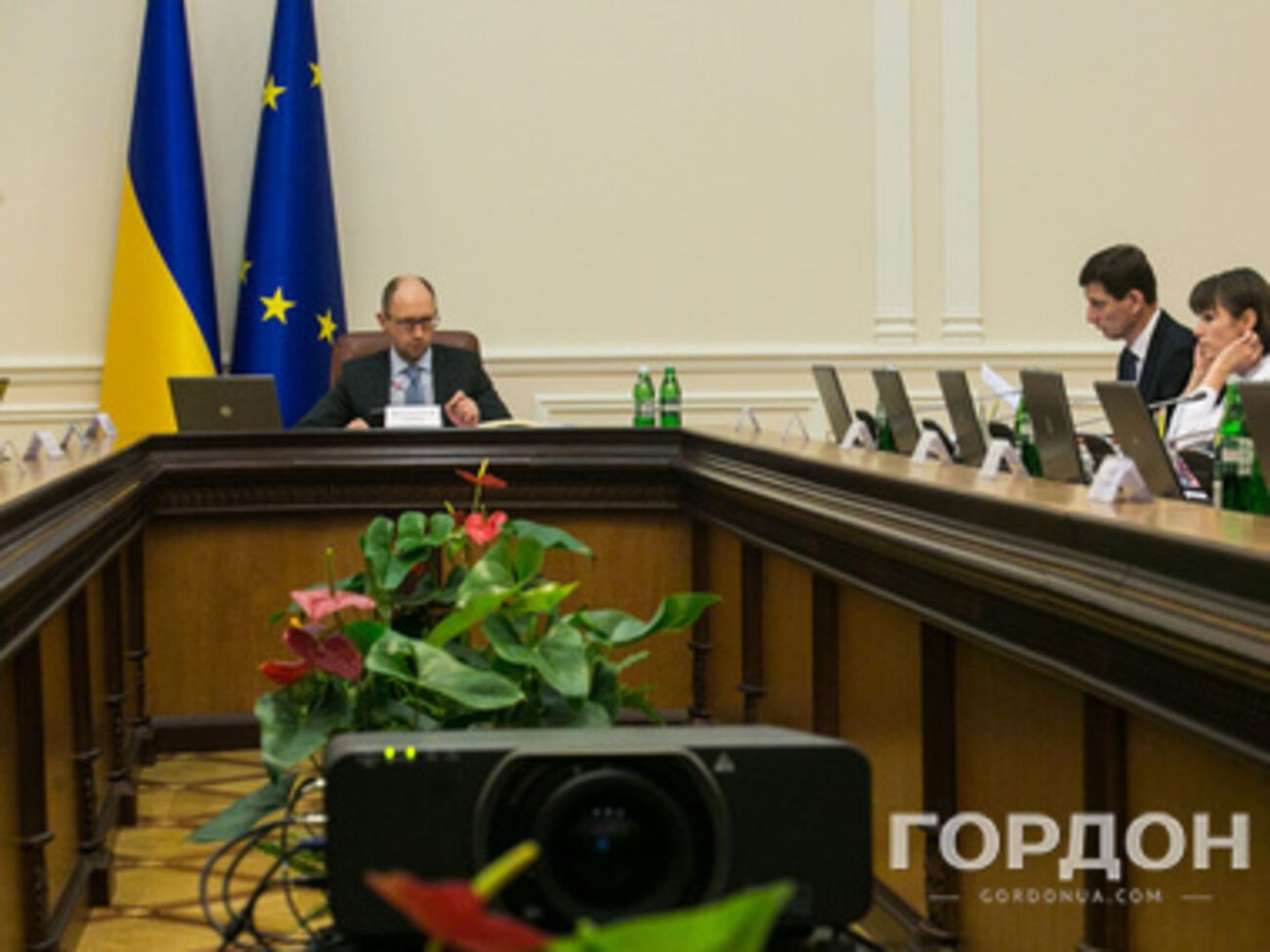 Арсений Яценюк анонсировал выделение средств на обустройство границы с РФ