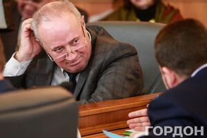 Сумак считает, что с коррупцией нельзя бороться чем-то одним