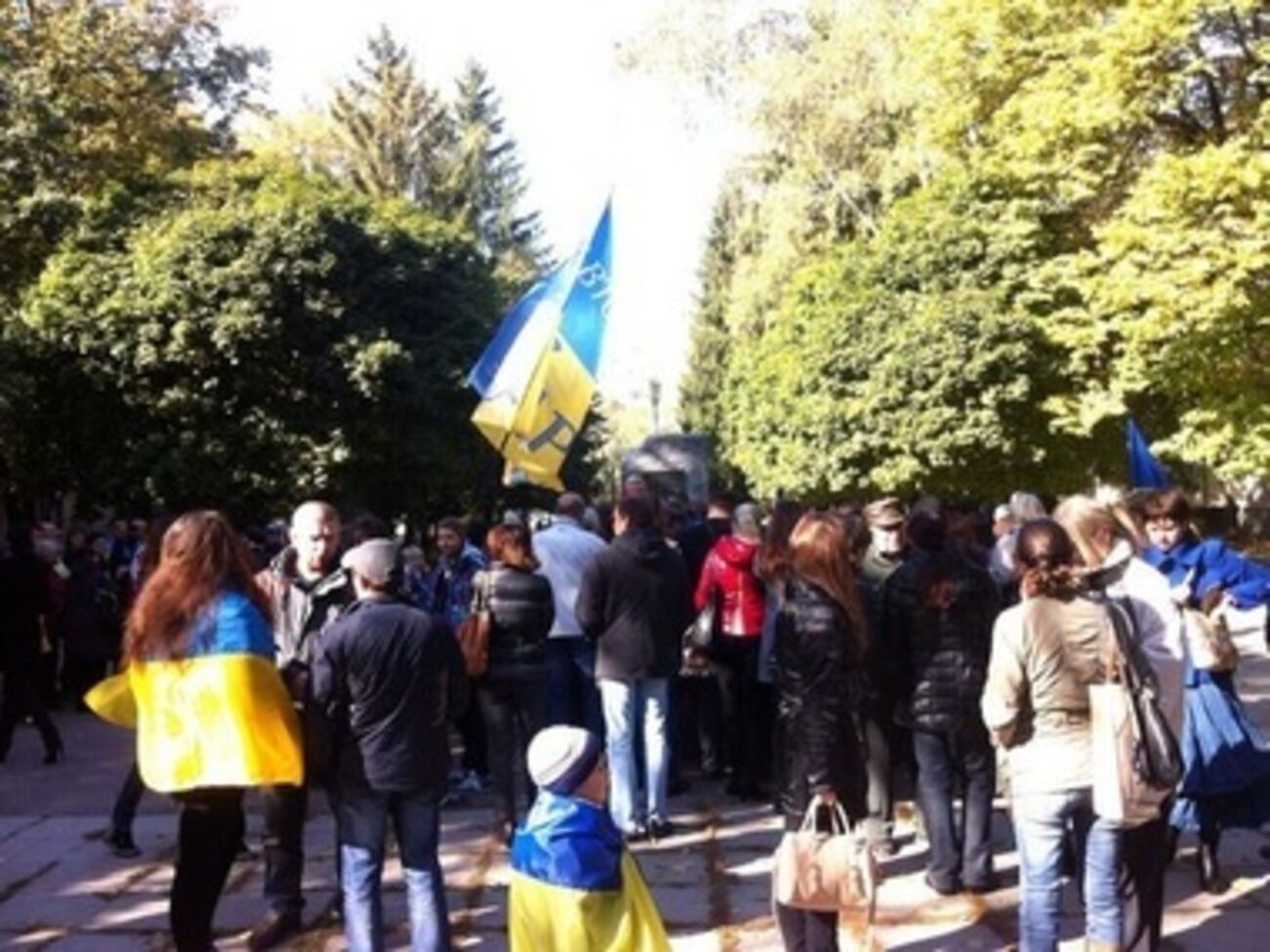 Бойцов встретили около сотни харьковчан