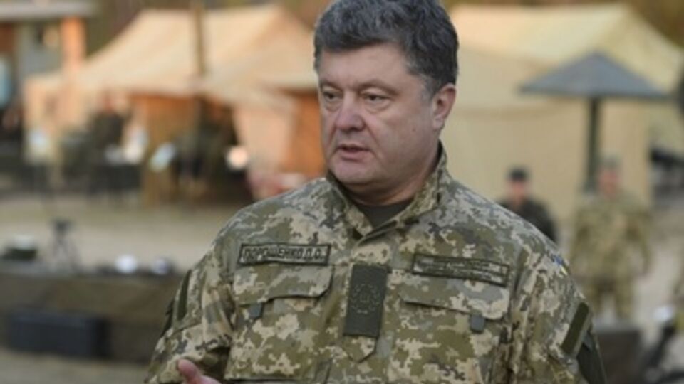 Порошенко отметил необходимость объективного расследования фактов дезертирства среди военнослужащих