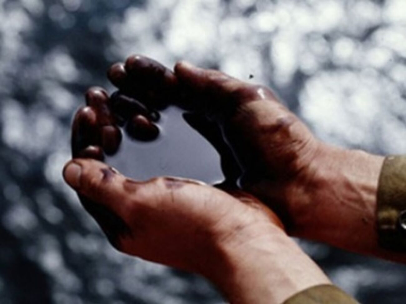 Беларусь сейчас полностью зависит от российской нефти