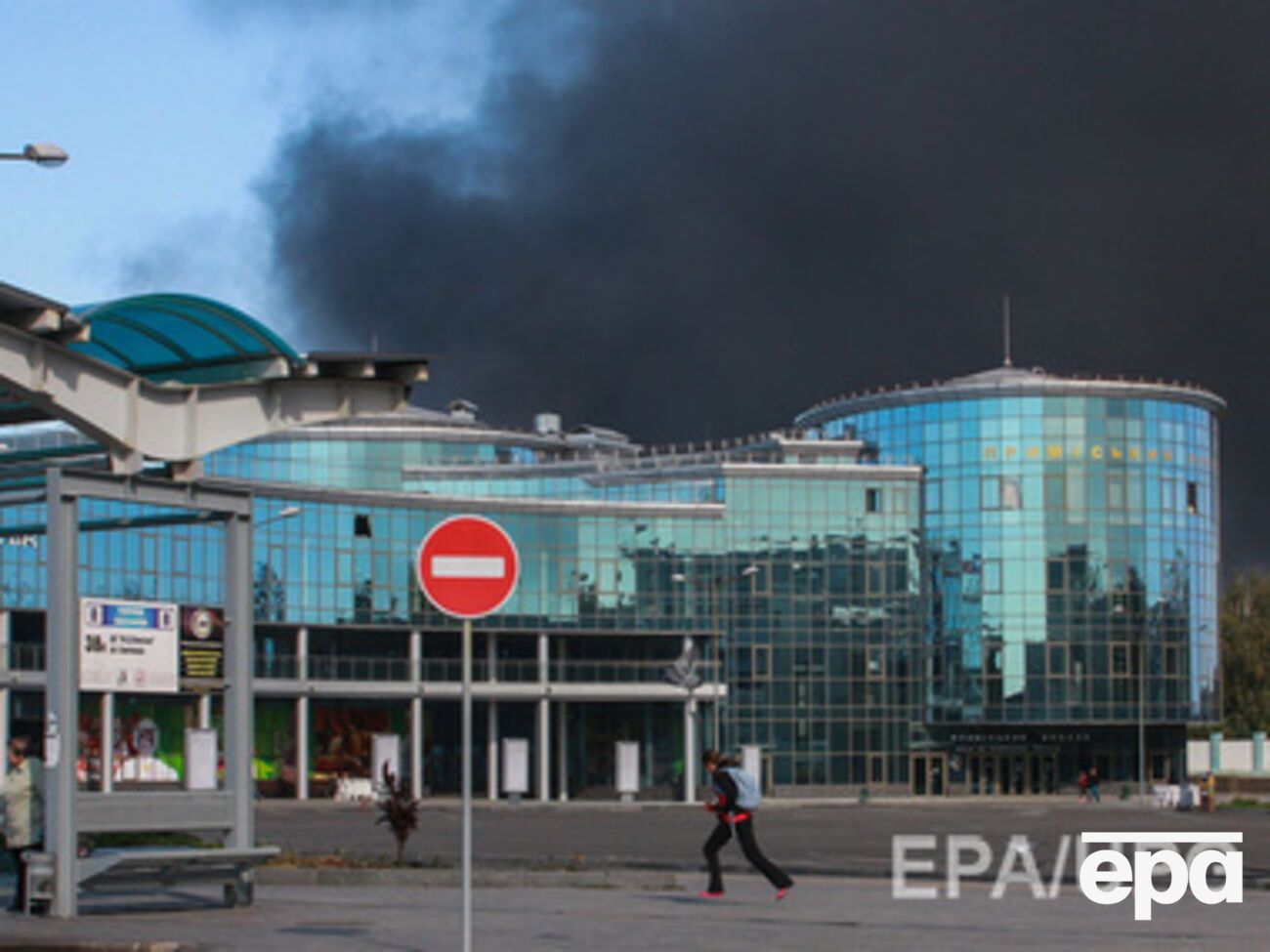 Боевикам в район донецкого аэропорта поставляют боеприпасы