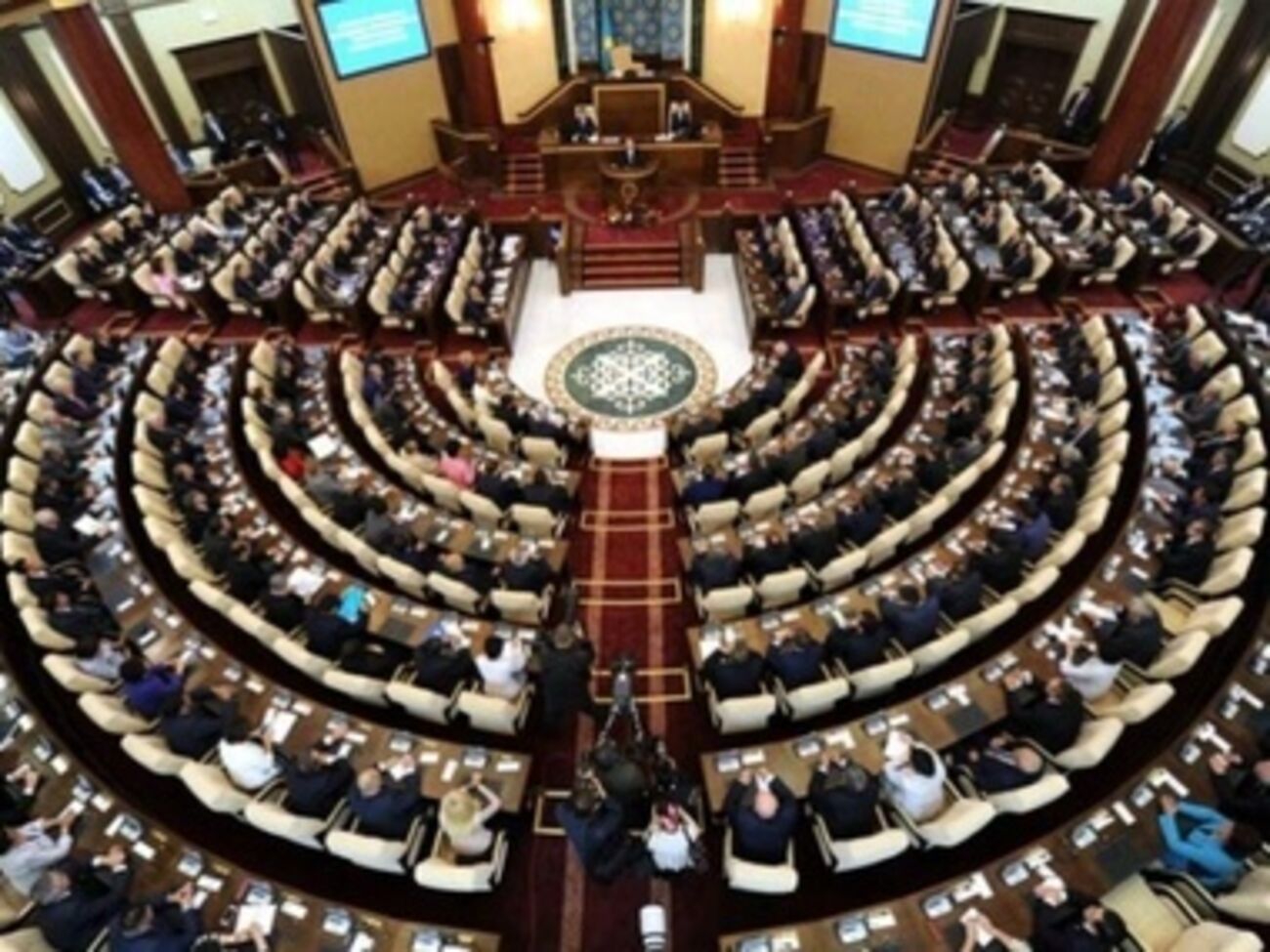 В сенате Казахстана не нашлось возражений против ЕАЭС