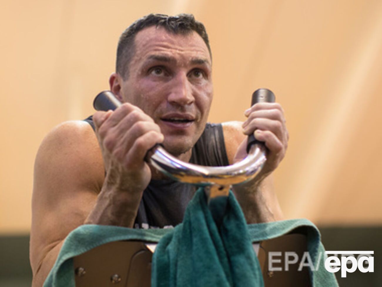 Владимир Кличко готовится к бою с Пулевым