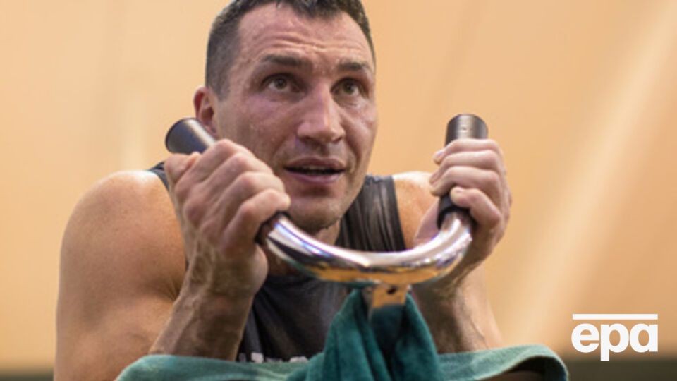 Владимир Кличко готовится к бою с Пулевым