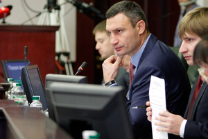 Кличко пообещал всем киевлян горячую воду через два дня