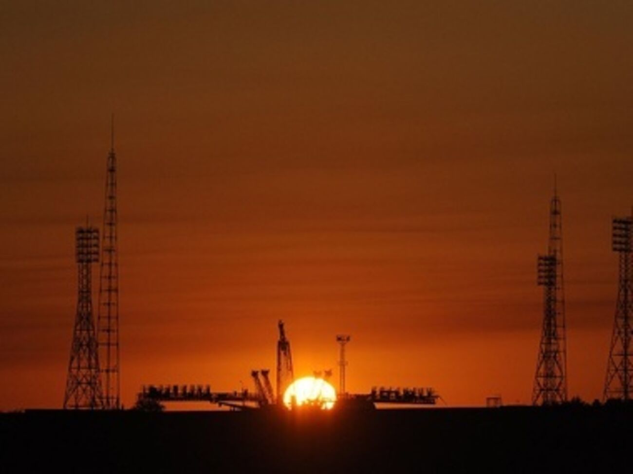 России нужно космическое доминирование, считает журналист WSJ