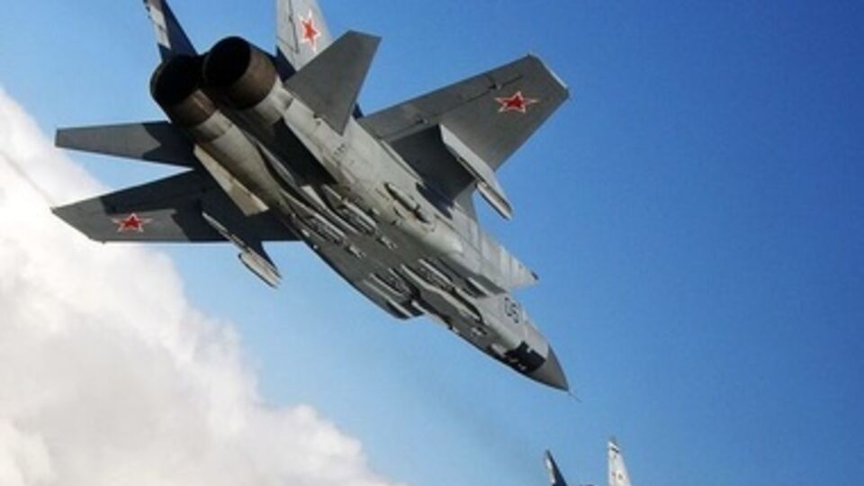 Российские самолеты продолжают летать над Европой