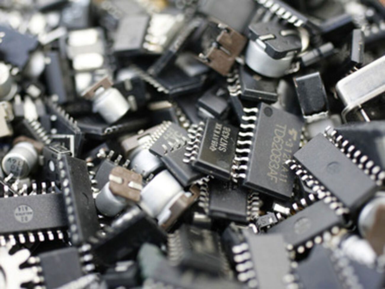 Западные транзисторы, микросхемы, интегральные схемы в производстве российского вооружения составляют до 90%