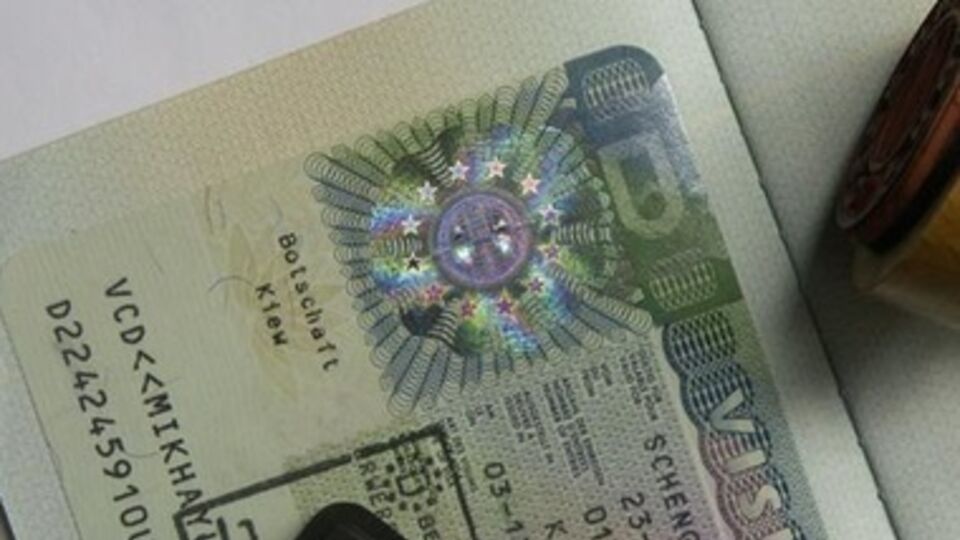 Германия отменила плату за визы для украинцев