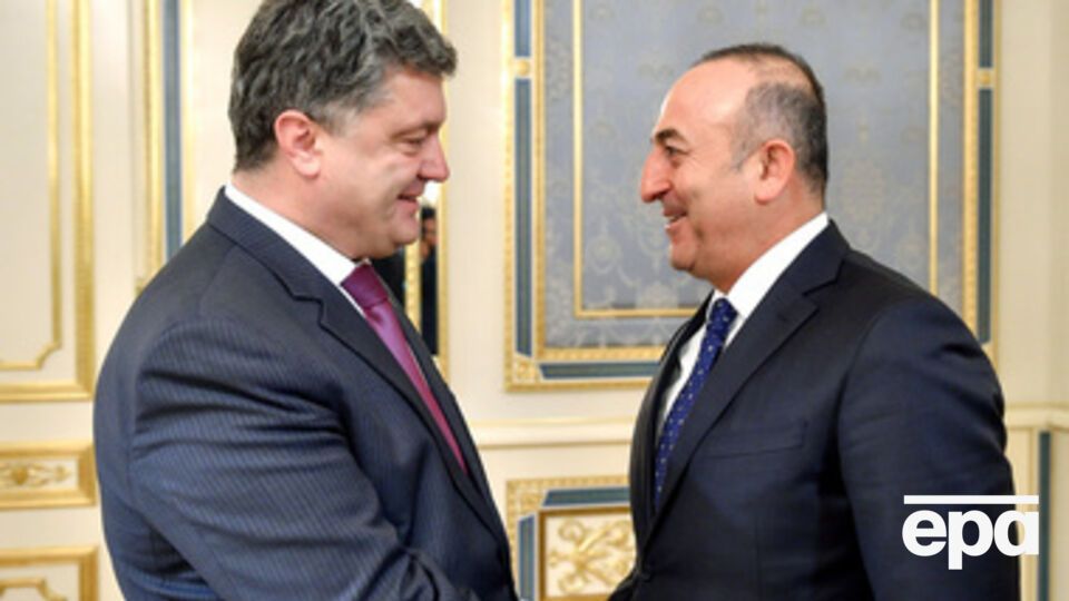 Порошенко провел встречу с Чавушоглу