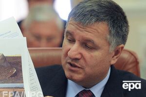 По мнению Авакова, украинских добровольцев намеренно дискредитируют