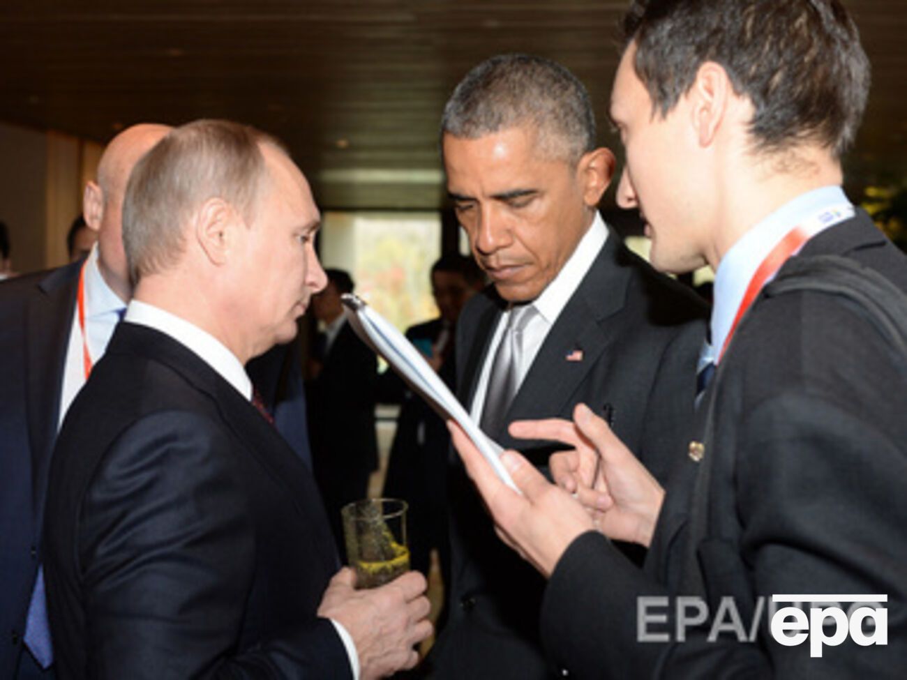 Путин играет с Обамой, считают в американской прессе