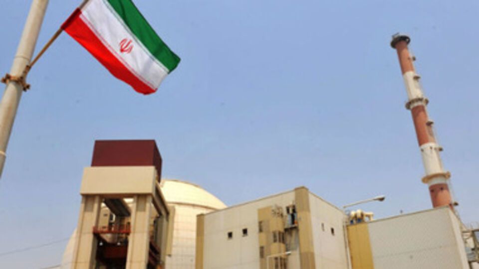 Контракт предусматривает строительство двух дополнительных реакторов на первой АЭС в Бушере, которая также была построена РФ