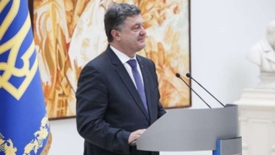 Порошенко потребовал судить заочно виновников расстрелов на Майдане