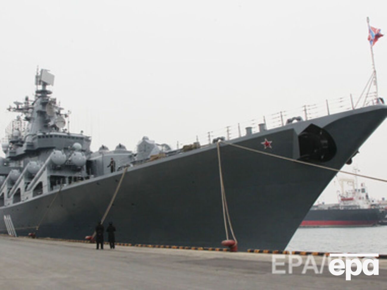 Российские корабли пока не заходят в территориальные воды Австралии