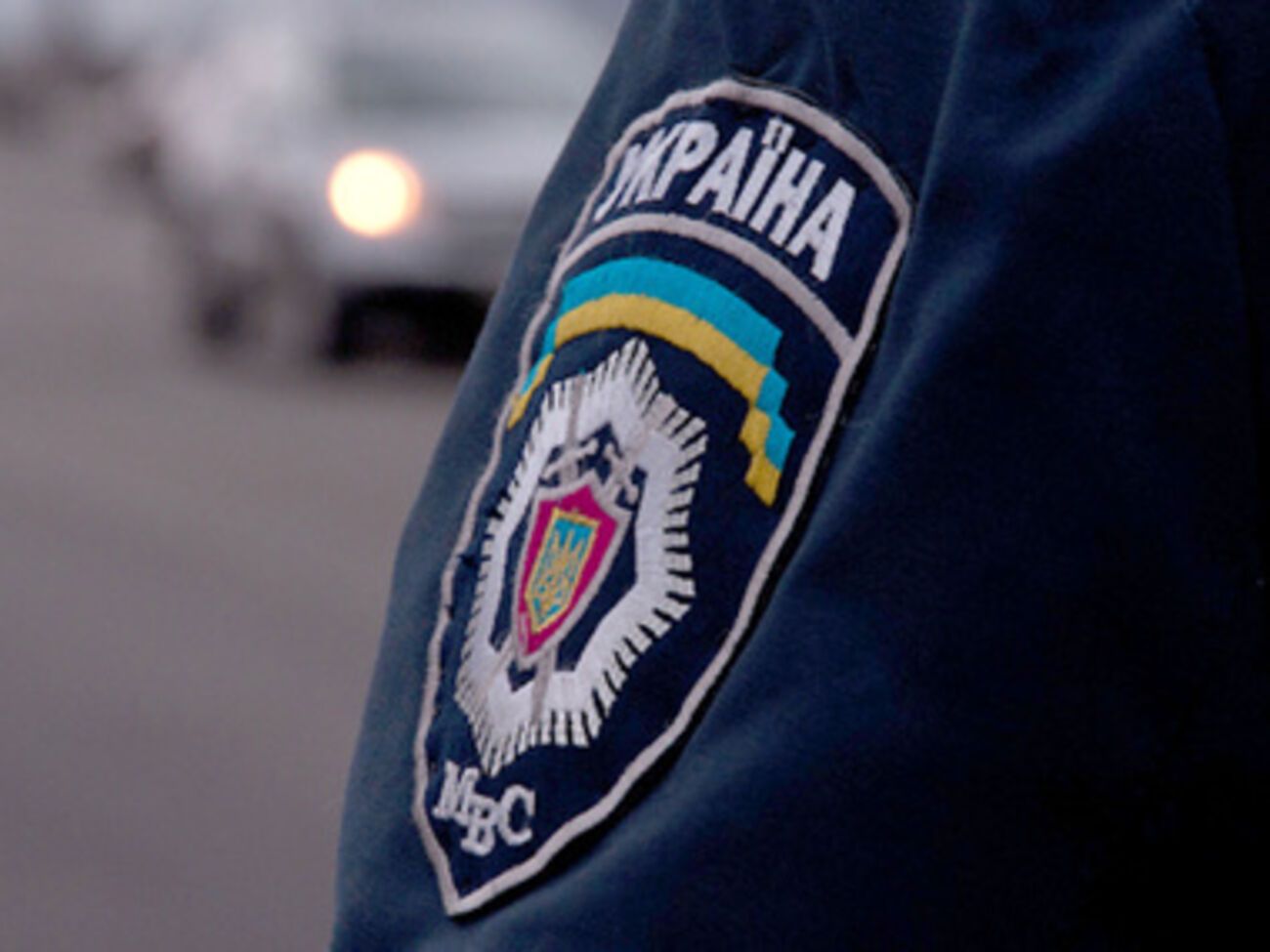 Мужчина, бросивший гранату, пока не задержан