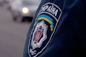 Мужчина, бросивший гранату, пока не задержан