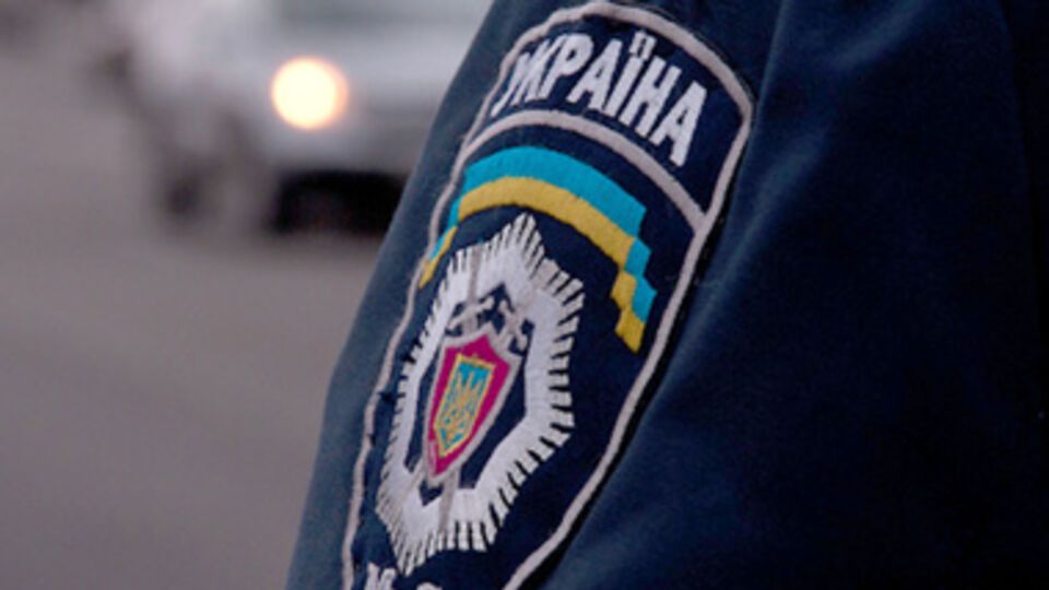 Мужчина, бросивший гранату, пока не задержан