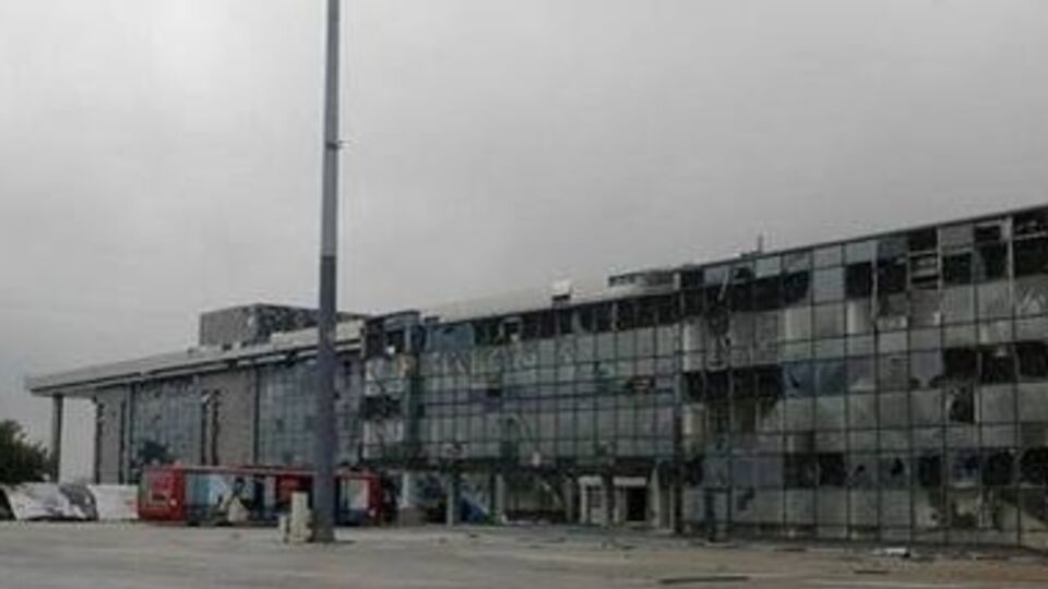 Пророссийским боевикам не удалось захватить здание аэропорта, несмотря на предательство сотрудника СБУ