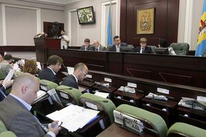 На сегодняшнем заседании Киевсовет занимался выделением земли участникам АТО, запретом алкоголя, кинотеатром "Жовтнем" и гимном столицы